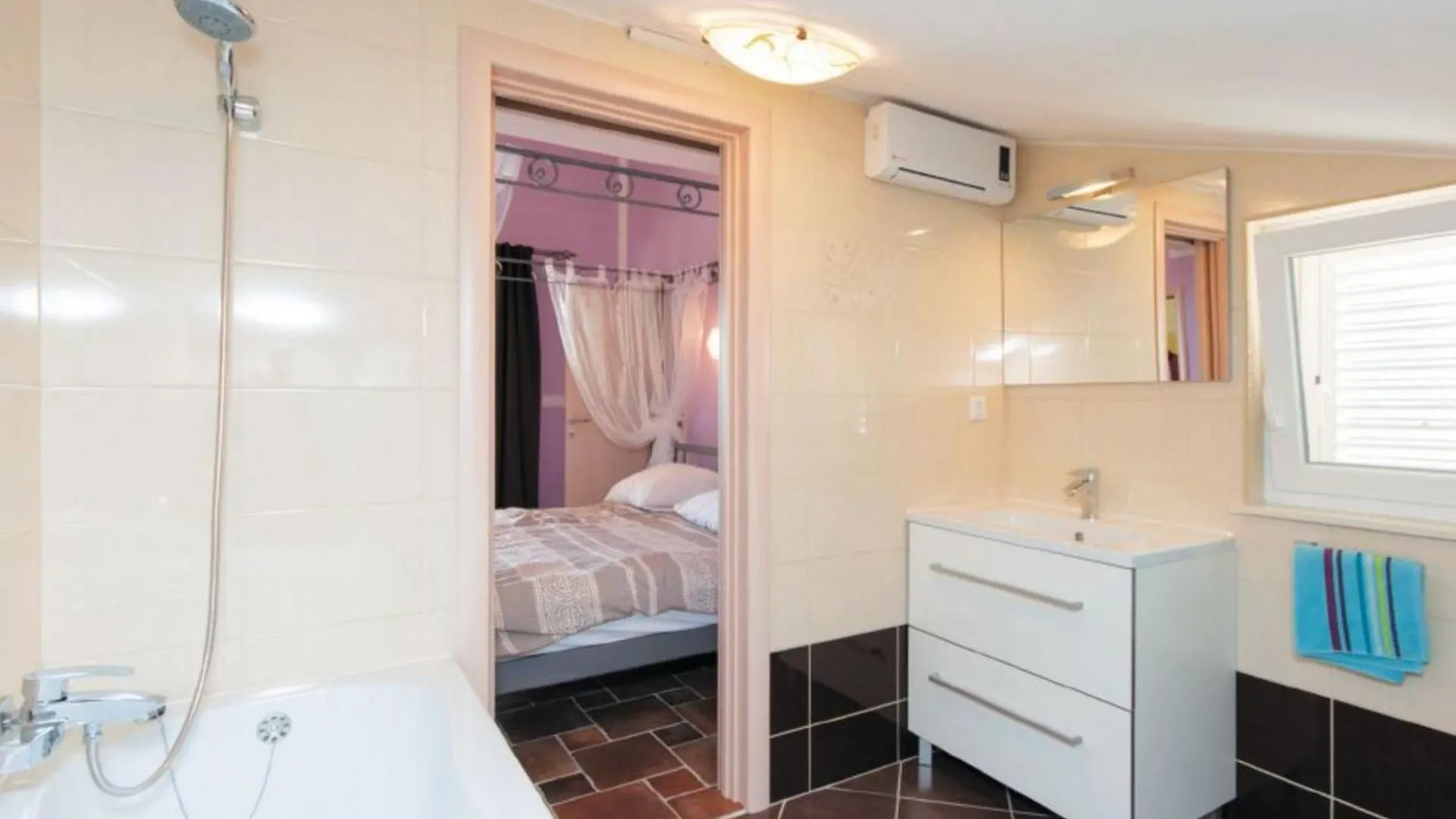 Holiday Home Boni Rab Town